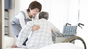 老人ホーム　介護