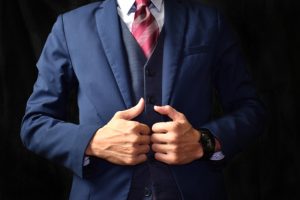 スーツ　男性　ビジネス