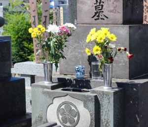 宗教　墓地